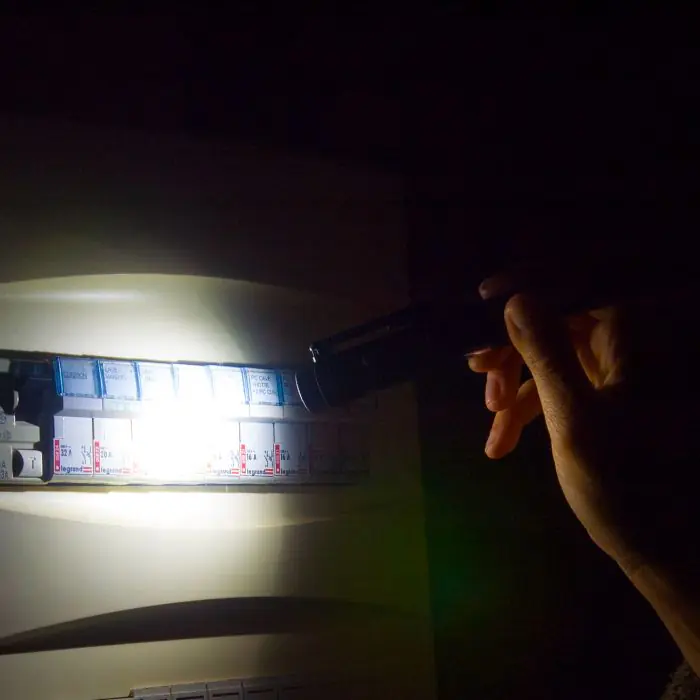Luce video da 16.500 lumen, predisposta per telecomando, luce blu integrata Luce video da 16.500 lumen, predisposta per telecomando, luce blu integrata