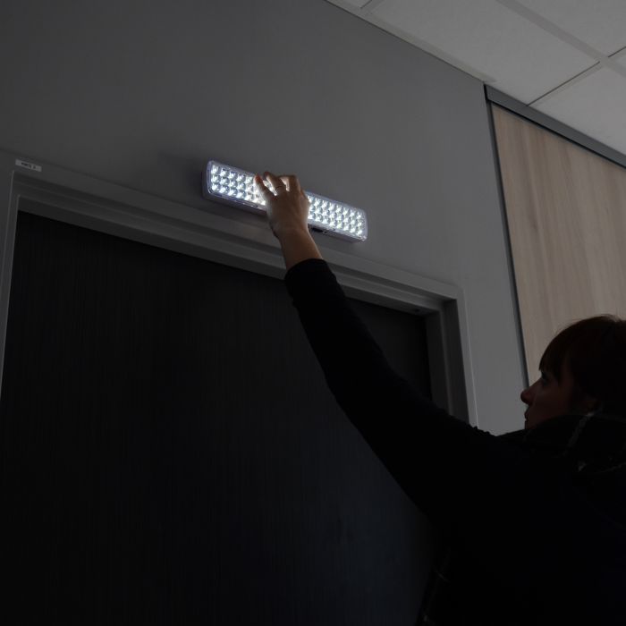 Set di 2 - lampada anti blackout a 60 LED SMD con batteria al litio