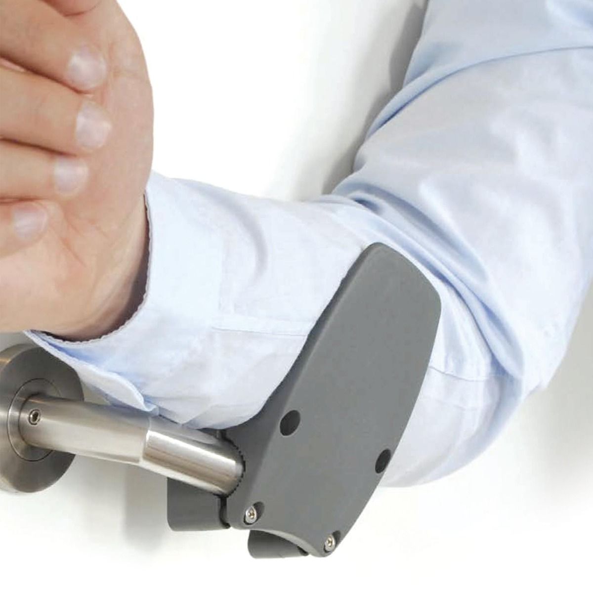 Aprite le porte senza usare le mani