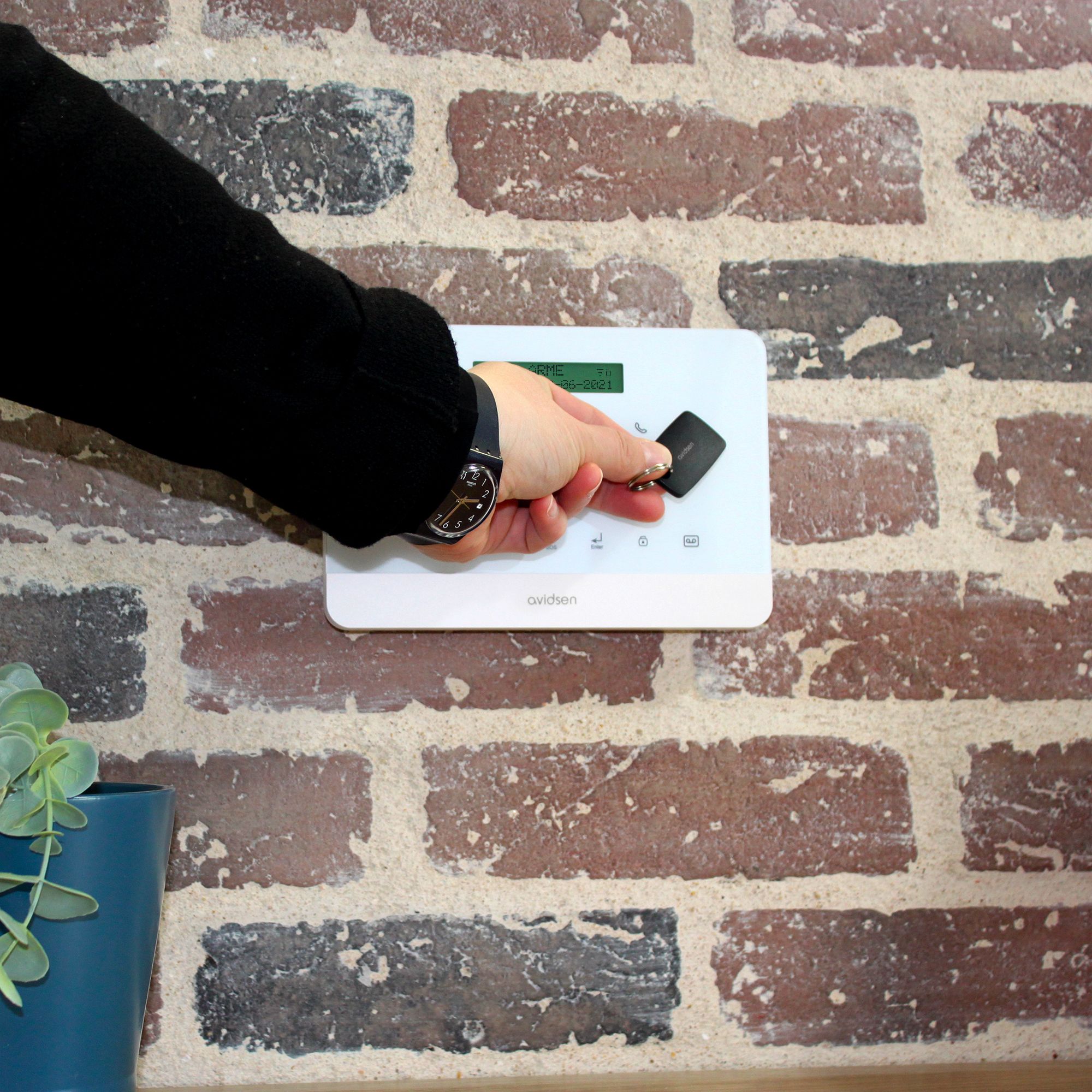 Molti strumenti per controllare Home Secure