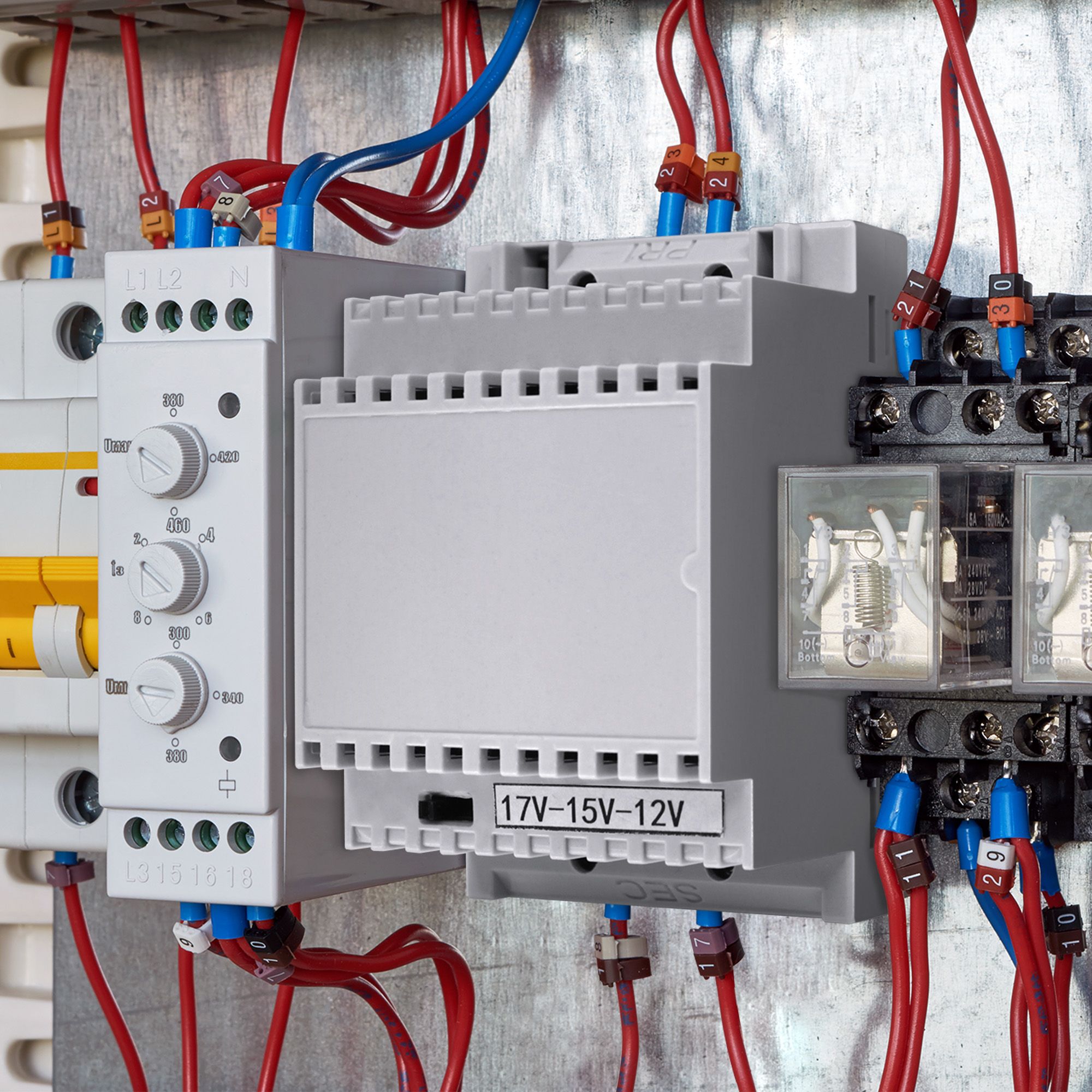 Nascondete l'alimentazione nel quadro elettrico